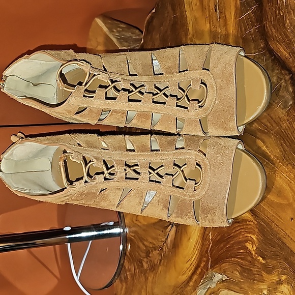 MICHAEL KORS- Women's Size 9 Elsie Mid Suede Elastic Strap Block Heel - Picture 4 of 13